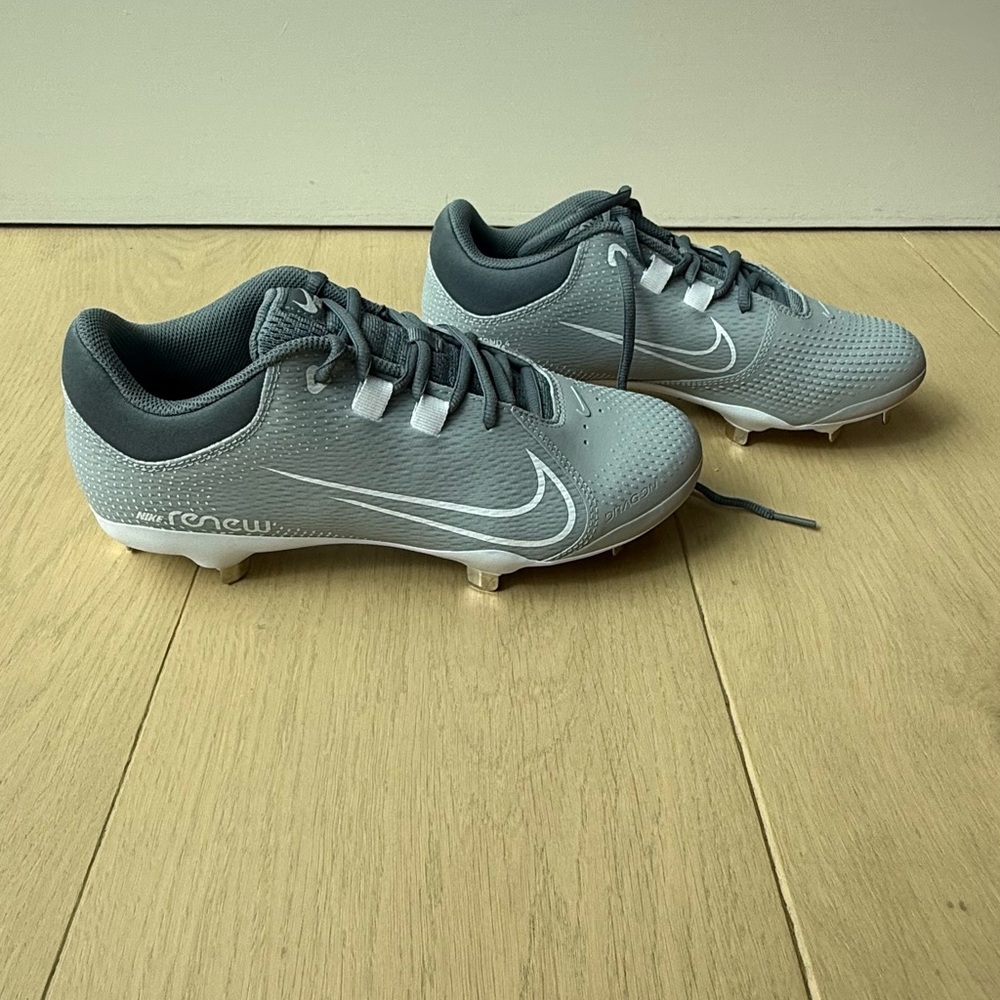 Brand New Nike Softball Cleats